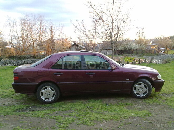 Mercedes C 230 1998, 243,578 km - 2.3 l - Zaqatala