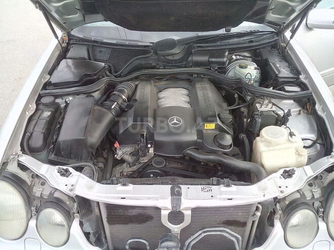 Mercedes E 240 2000, 230,000 km - 2.6 l - Bakı