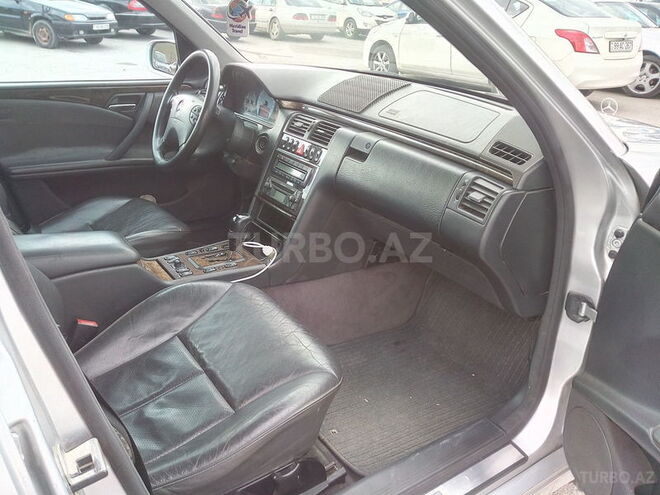 Mercedes E 240 2000, 230,000 km - 2.6 l - Bakı
