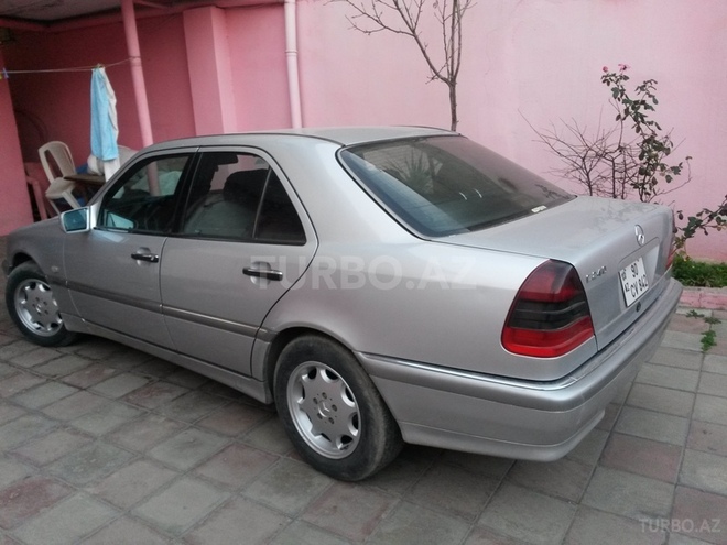 Mercedes C 240 1997, 196,000 km - 2.4 l - Bakı