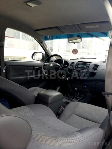 Toyota Hilux 2012, 82,000 km - 2.5 l - Bakı