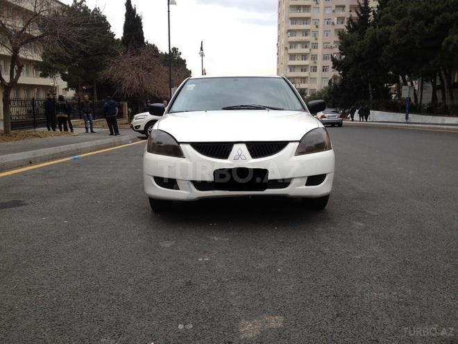 Mitsubishi Lancer 2004, 250,000 km - 1.3 л - Bakı