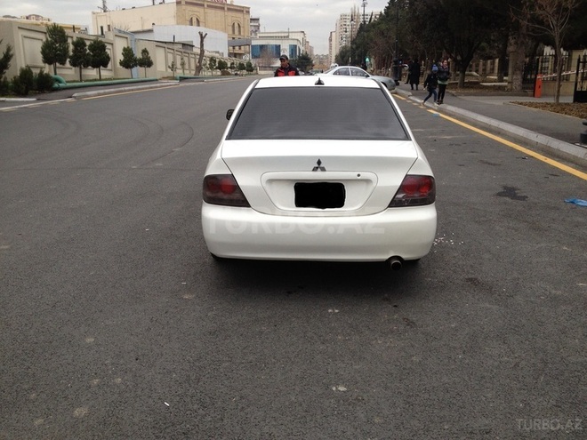 Mitsubishi Lancer 2004, 250,000 km - 1.3 л - Bakı