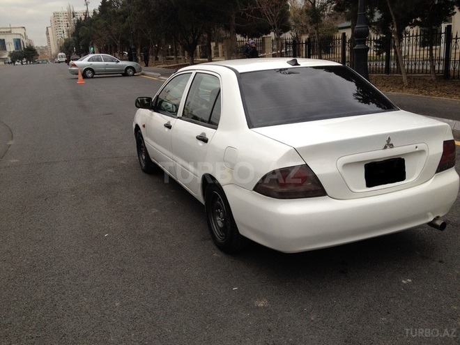 Mitsubishi Lancer 2004, 250,000 km - 1.3 л - Bakı