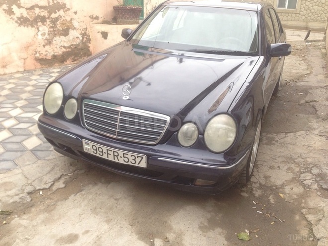 Mercedes E 260 2000, 281,000 km - 2.6 l - Bakı