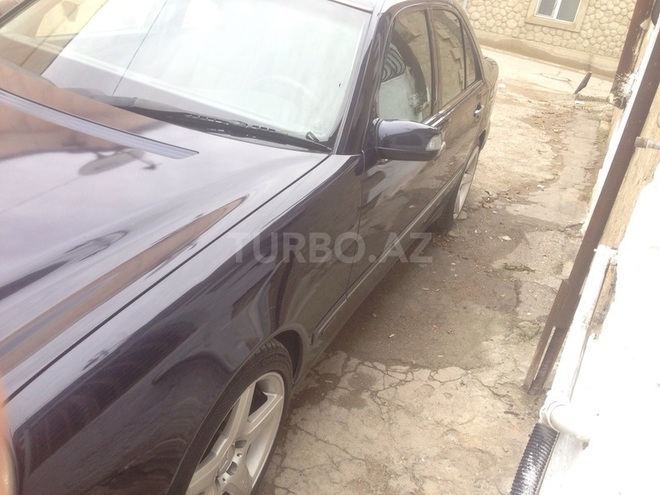 Mercedes E 260 2000, 281,000 km - 2.6 l - Bakı