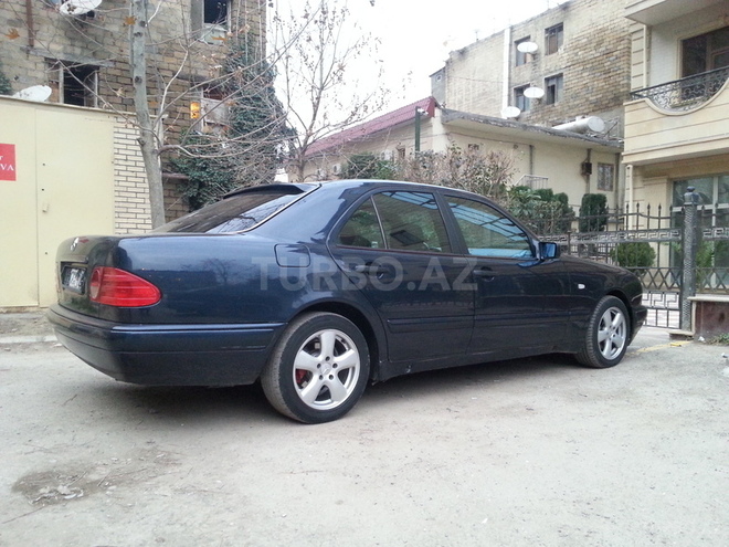Mercedes E 230 1997, 209,000 km - 2.3 л - Bakı