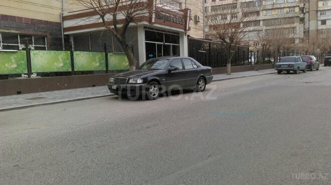 Mercedes C 220 2000, 254,874 km - 2.2 l - Bakı