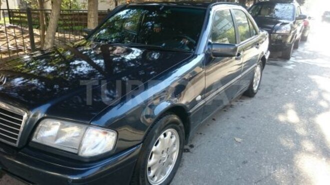 Mercedes C 200 1998, 220,149 km - 2.0 l - Bakı