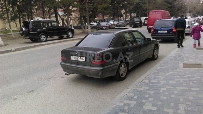 Mercedes C 220 2000, 254,874 km - 2.2 l - Bakı