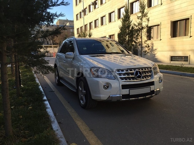 Mercedes ML 550 2009, 60,500 km - 5.5 л - Bakı