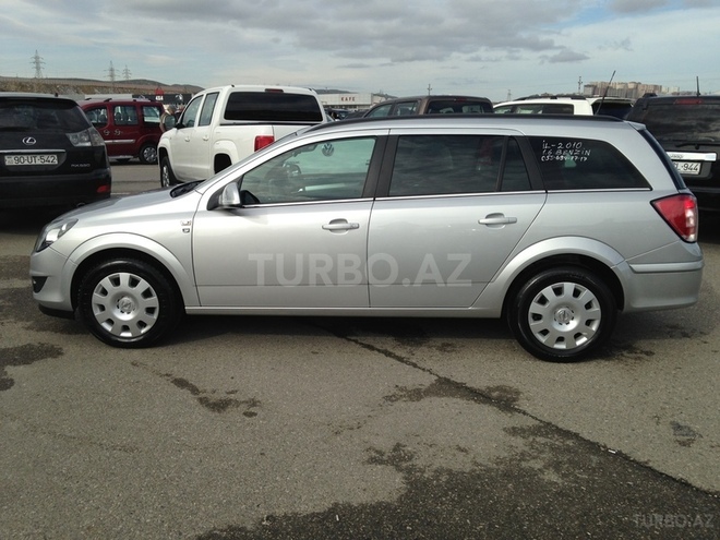 Opel Astra 2010, 123,000 km - 1.6 l - Bakı