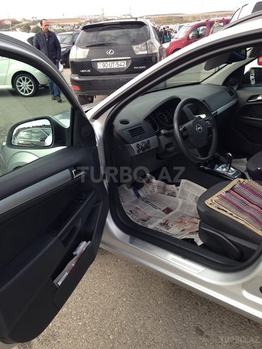 Opel Astra 2010, 123,000 km - 1.6 l - Bakı