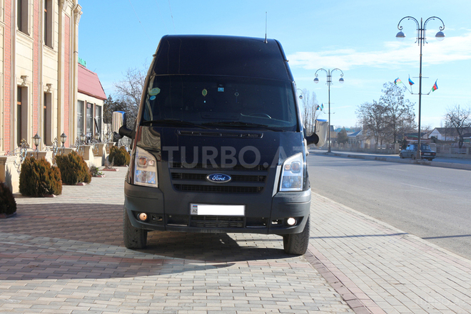 Ford Transit 2009, 190,000 km - 2.4 l - Quba