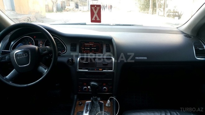 Audi Q7 2007, 179,000 km - 4.2 l - Sumqayıt