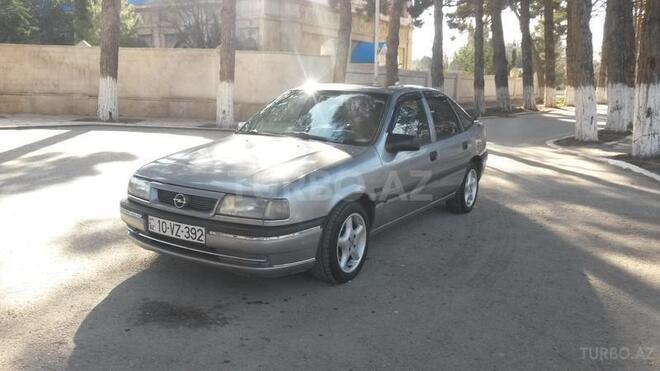 Opel Vectra 1992, 150,000 km - 1.8 l - Sumqayıt