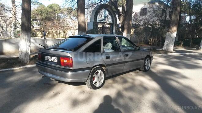 Opel Vectra 1992, 150,000 km - 1.8 l - Sumqayıt