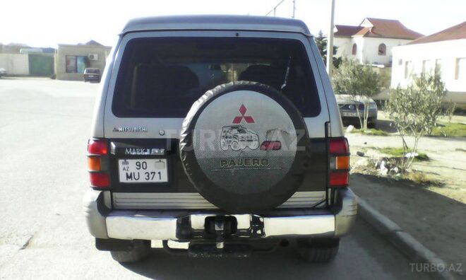 Mitsubishi Pajero 1996, 250,000 km - 2.7 l - Bakı
