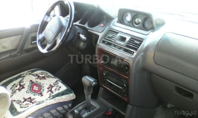 Mitsubishi Pajero 1996, 250,000 km - 2.7 l - Bakı