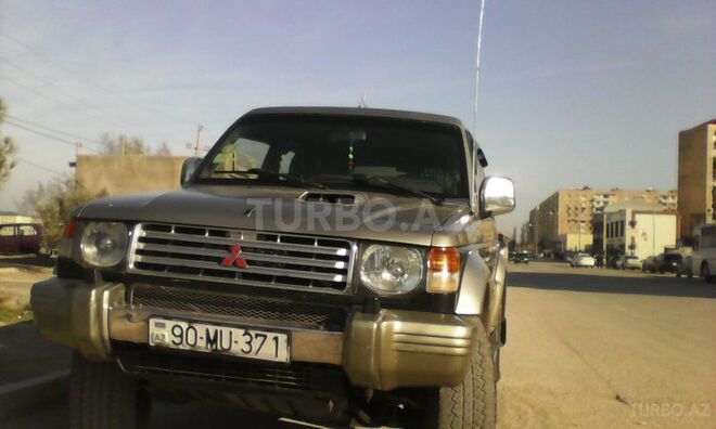 Mitsubishi Pajero 1996, 250,000 km - 2.7 l - Bakı