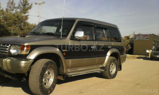 Mitsubishi Pajero 1996, 250,000 km - 2.7 l - Bakı