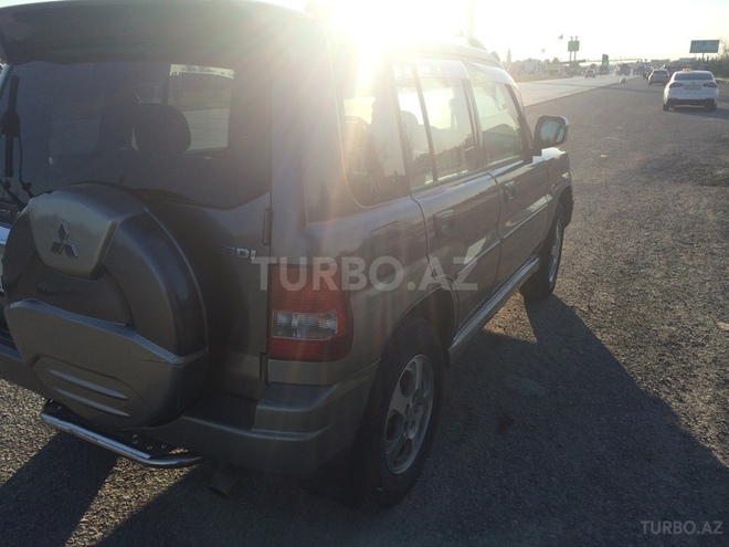 Mitsubishi Pajero io 1999, 223,000 km - 1.8 л - Bakı