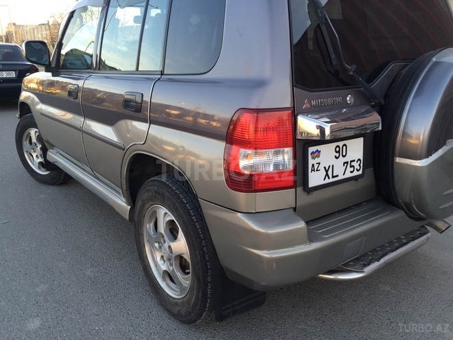Mitsubishi Pajero io 1999, 223,000 km - 1.8 л - Bakı