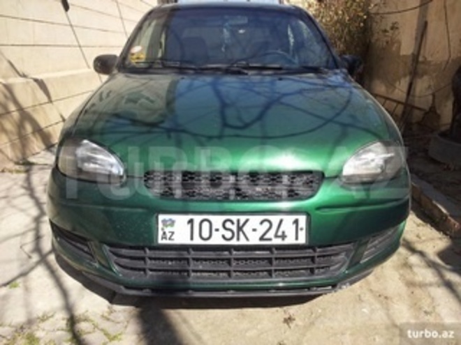 Opel Corsa 1998, 175,000 km - 1.4 л - Bakı
