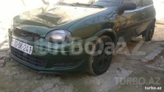 Opel Corsa 1998, 175,000 km - 1.4 л - Bakı