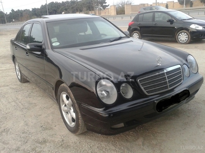 Mercedes E 220 2002, 200,000 km - 2.2 l - Sumqayıt