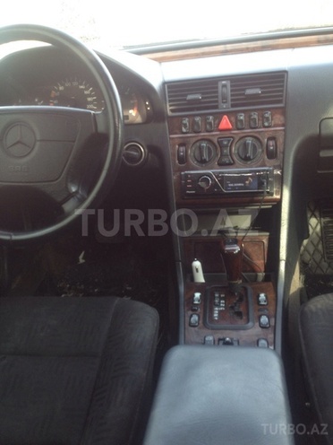 Mercedes C 220 2000, 182,500 km - 2.2 l - Bakı