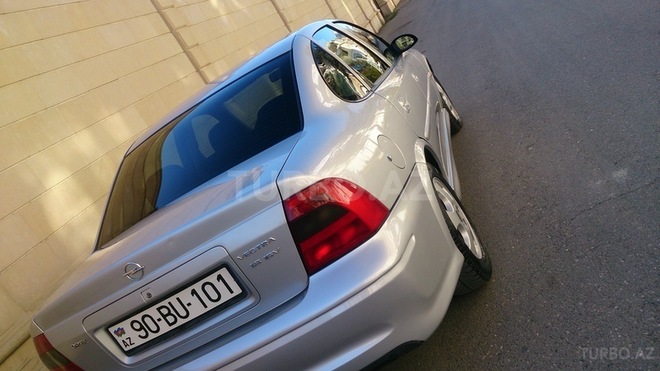 Opel Vectra 2000, 250,000 km - 1.8 l - Bakı