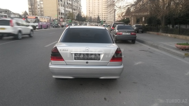 Mercedes C 200 1997, 176,000 km - 2.0 л - Bakı