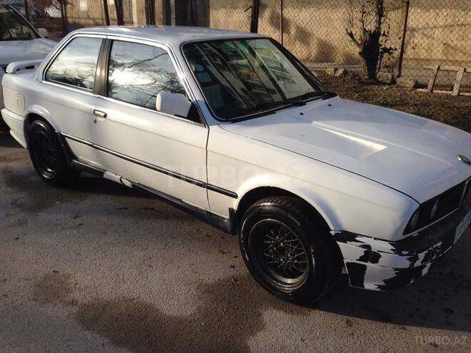 BMW 318 1984, 250,000 km - 1.8 л - Bakı