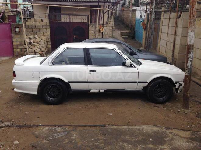 BMW 318 1984, 250,000 km - 1.8 л - Bakı