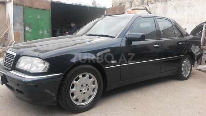 Mercedes C 180 1999, 380,000 km - 1.8 л - Bakı