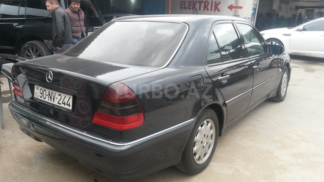 Mercedes C 180 1999, 380,000 km - 1.8 л - Bakı