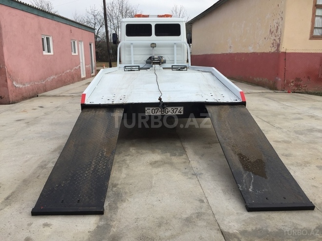 Mercedes 709 D 1990, 325,050 km - 4.0 л - Astara
