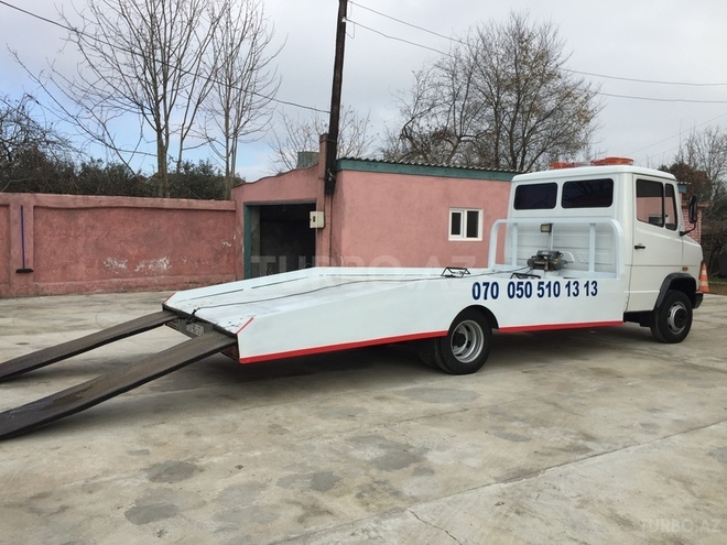 Mercedes 709 D 1990, 325,050 km - 4.0 л - Astara