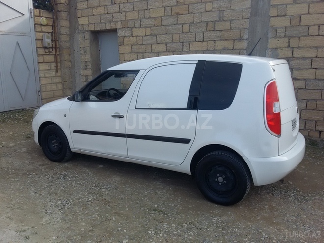 Skoda Praktik 2012, 97,000 km - 1.4 l - Bakı