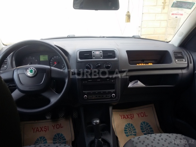 Skoda Praktik 2012, 97,000 km - 1.4 l - Bakı