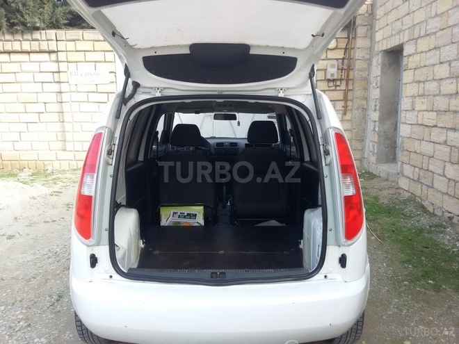 Skoda Praktik 2012, 97,000 km - 1.4 l - Bakı