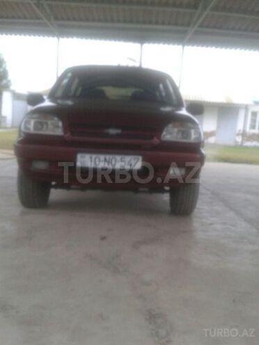 Chevrolet Niva 2004, 230,000 km - 1.7 л - Saatlı