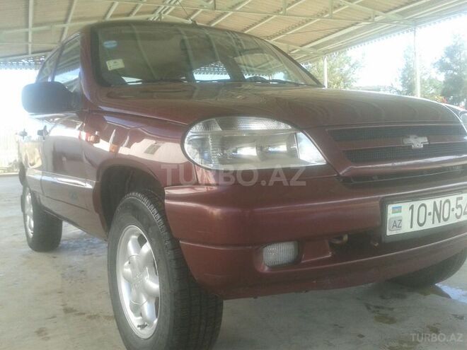 Chevrolet Niva 2004, 230,000 km - 1.7 л - Saatlı