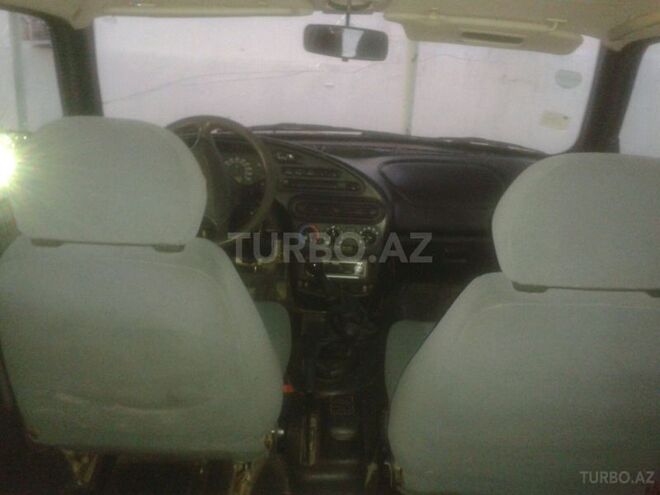Chevrolet Niva 2004, 230,000 km - 1.7 л - Saatlı