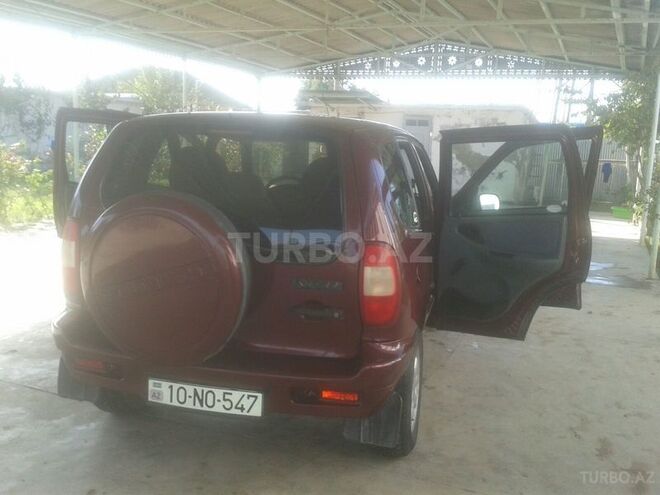 Chevrolet Niva 2004, 230,000 km - 1.7 л - Saatlı
