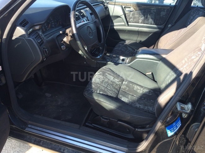 Mercedes E 230 1996, 231,106 km - 2.3 l - Bakı