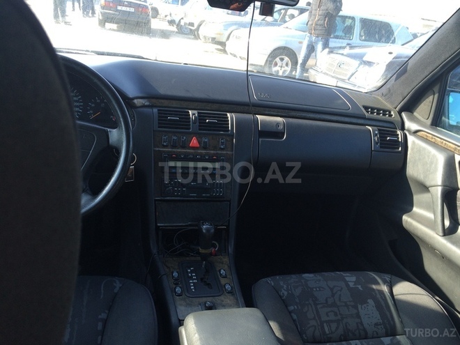 Mercedes E 230 1996, 231,106 km - 2.3 l - Bakı