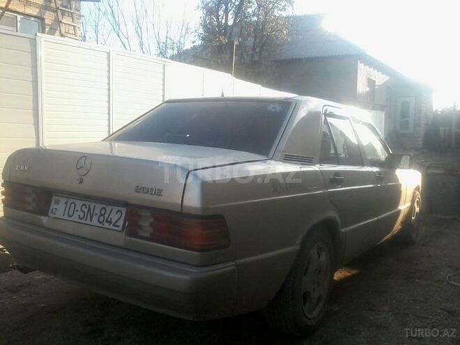 Mercedes 190 1992, 210,000 km - 10.0 л - Şirvan