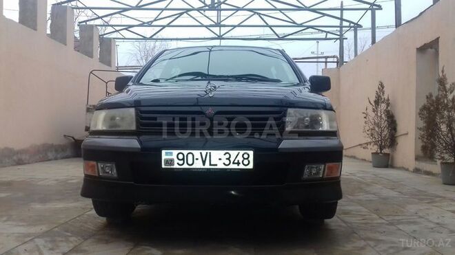 Mitsubishi Chariot 1999, 228,000 km - 2.2 л - Bakı